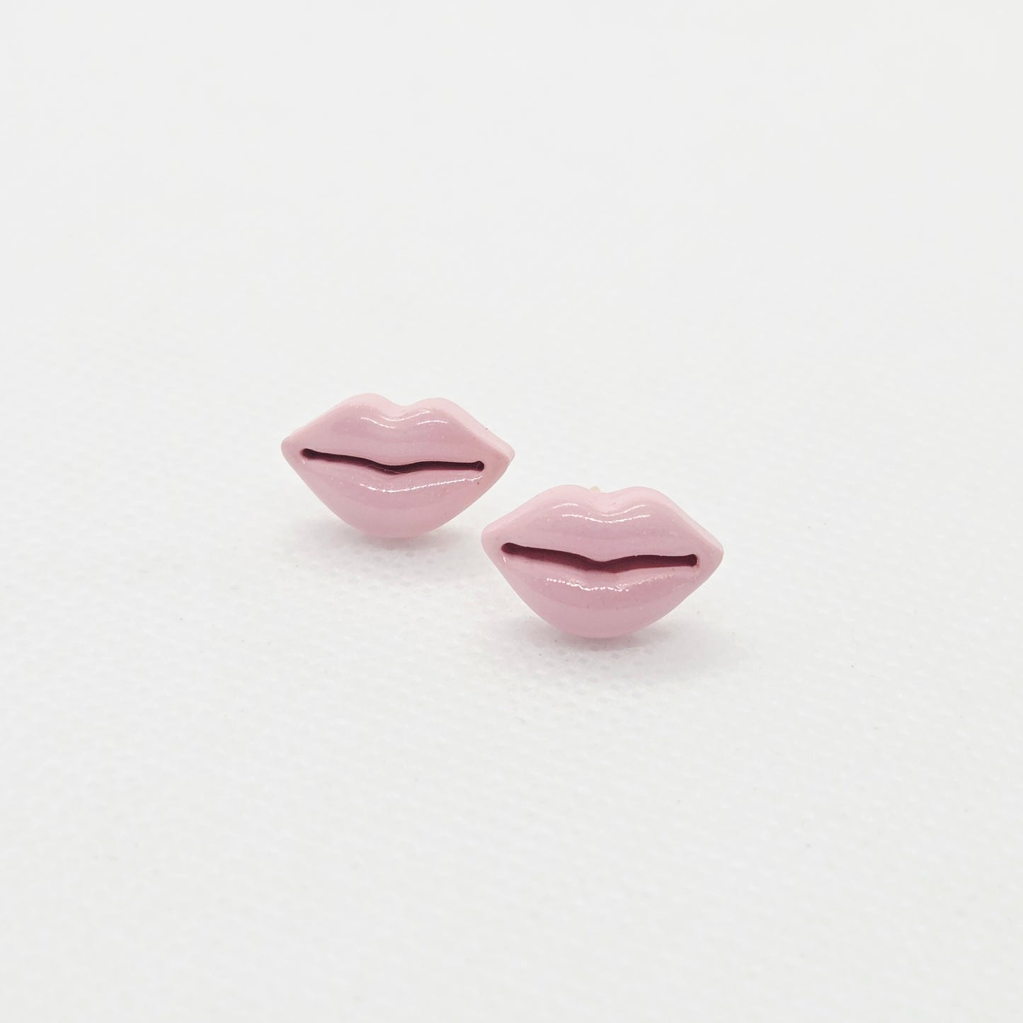 Kiss Studs