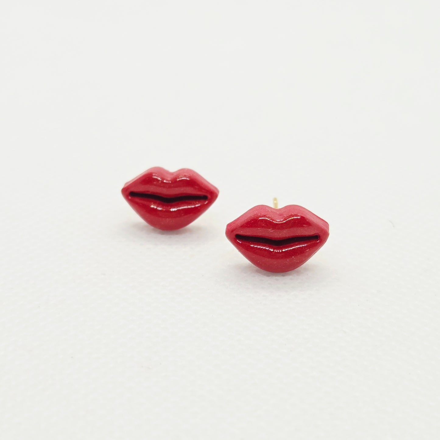 Kiss Studs